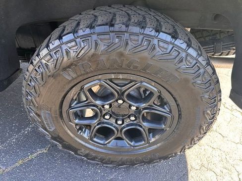 Certified 2024 Chevrolet Silverado 1500 ZR2 w/ ZR2 Bison Edition image 15