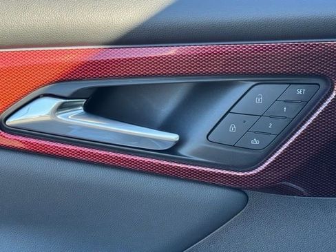 Used 2024 Chevrolet Traverse RS w/ LPO, Floor Liner Package image 18