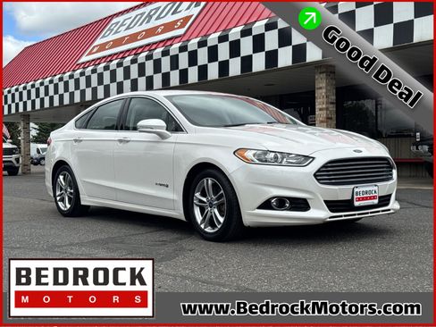 Used 2015 Ford Fusion Titanium FWD image 1