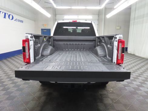 Used 2023 Ford F250 XLT w/ Black Appearance Package AWD/4WD image 39