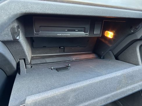 Used 2020 Audi Q3 2.0T Prestige w/ Prestige Package image 25