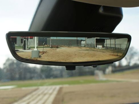 Used 2023 Buick Envision Avenir image 7