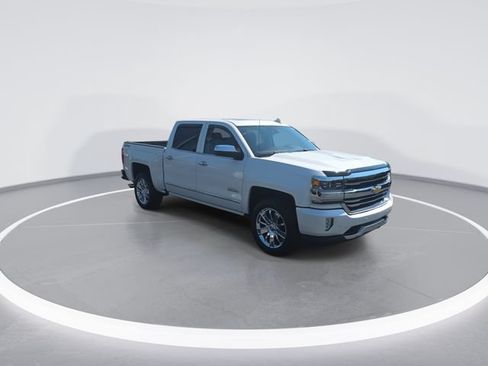 Used 2017 Chevrolet Silverado 1500 High Country AWD/4WD image 2