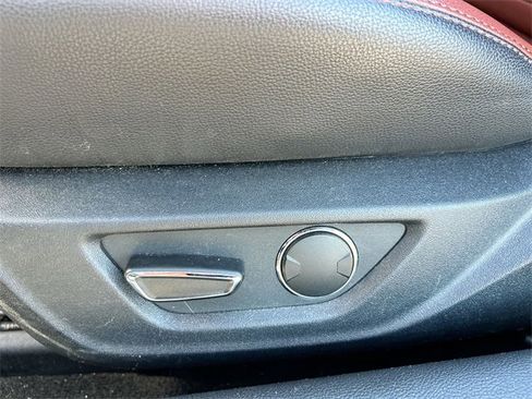 Used 2016 Ford Mustang Premium image 16