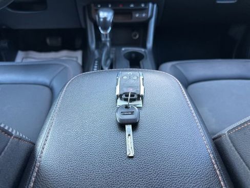 Used 2022 GMC Canyon AT4 image 21