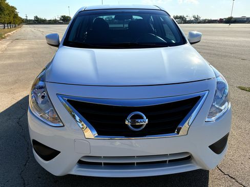 Used 2019 Nissan Versa S Plus image 9