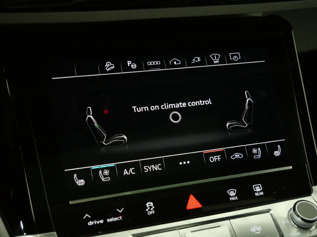 Used 2024 Audi Q8 e-tron Prestige AWD/4WD image 25