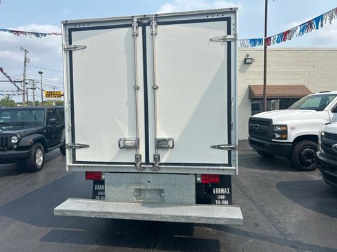 Used 2021 RAM ProMaster 3500 w/ Convenience Group FWD image 4