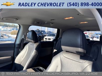 Used 2025 Kia Carnival