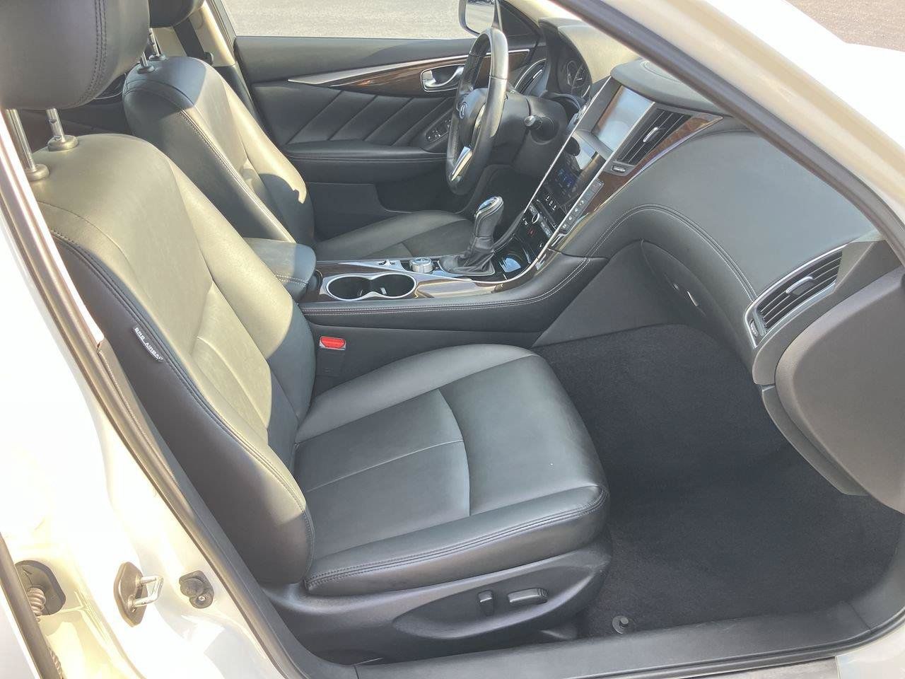 Used 2019 INFINITI Q50 Luxe w/ Essential Package (3.0T Luxe) AWD/4WD image 32
