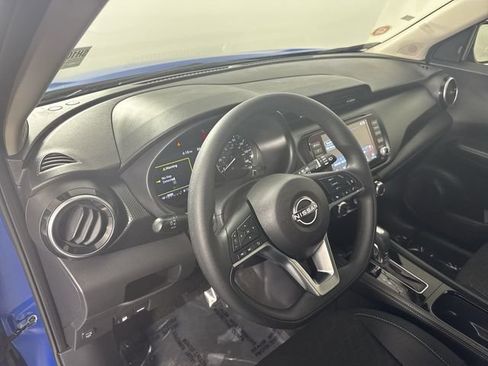 Used 2024 Nissan Kicks SV w/ Interior Electronics Package FWD image 23