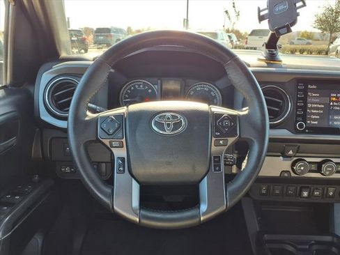Used 2020 Toyota Tacoma TRD Sport w/ Technology Package image 10