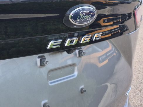 Used 2024 Ford Edge SEL w/ Convenience Package AWD/4WD image 13
