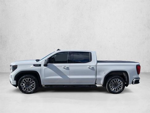 Certified 2022 GMC Sierra 1500 Elevation w/ LPO, Elevation Black Package AWD/4WD image 8