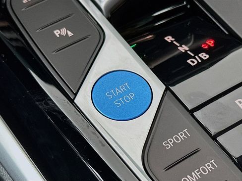 Used 2024 BMW i4 xDrive40i image 19