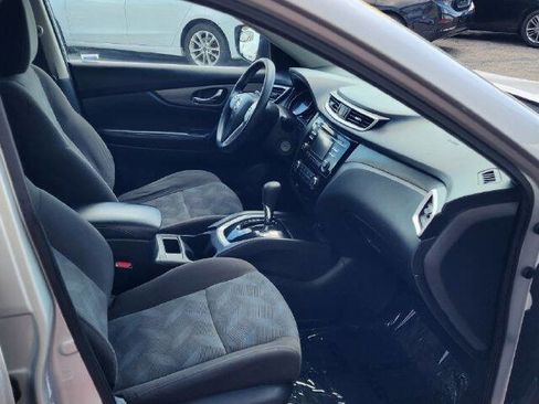 Used 2016 Nissan Rogue S AWD/4WD image 10