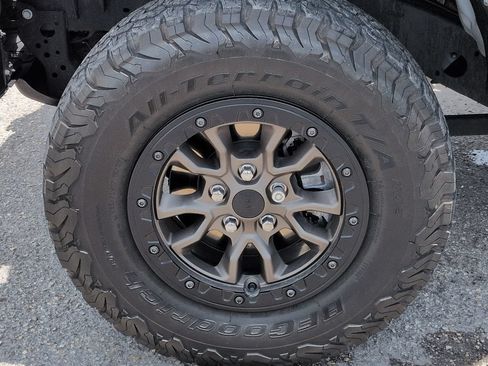 Used 2021 Jeep Wrangler Unlimited Rubicon w/ Trailer Tow Package AWD/4WD image 11