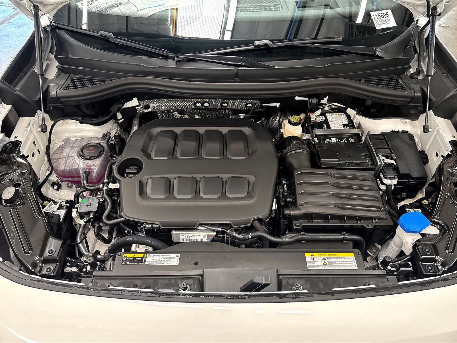New 2026 Volkswagen Tiguan SE R-Line FWD image 12