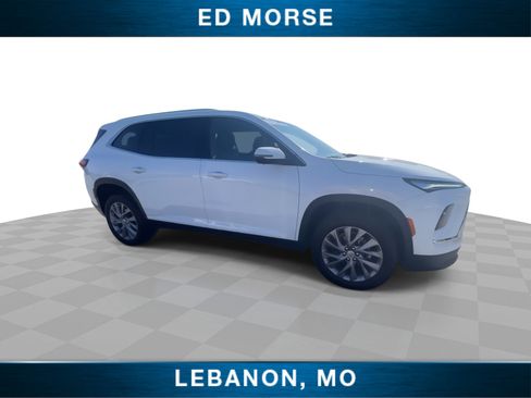 Used 2025 Buick Enclave Preferred image 2