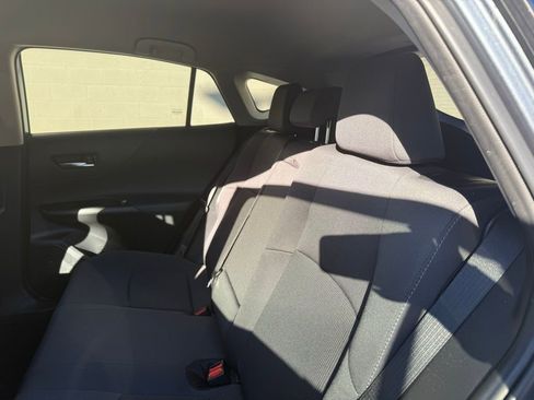 Used 2024 Toyota Venza LE image 23