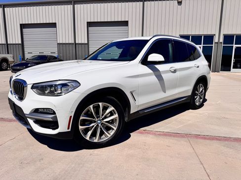 Used 2019 BMW X3 sDrive30i w/ Premium Package image 2