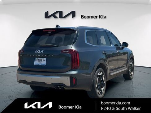 Used 2024 Kia Telluride S w/ S Sunroof Package FWD image 5
