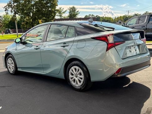 Used 2019 Toyota Prius LE FWD image 6