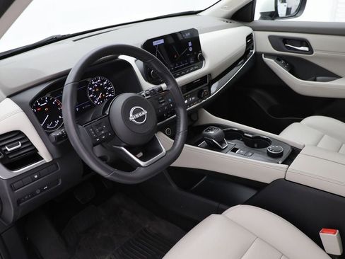 Used 2023 Nissan Rogue SL w/ SL Premium Package image 14