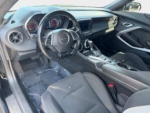 Used 2022 Chevrolet Camaro LT RWD image 15