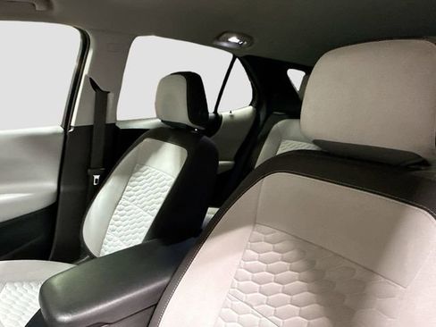 Used 2021 Chevrolet Equinox LS w/ LS Convenience Package image 21