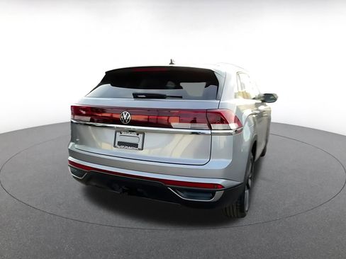 Used 2025 Volkswagen Atlas Cross Sport SE image 14