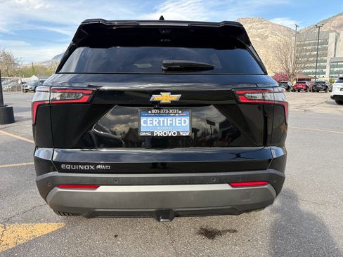 Used 2025 Chevrolet Equinox LT w/ Convenience Package II image 4