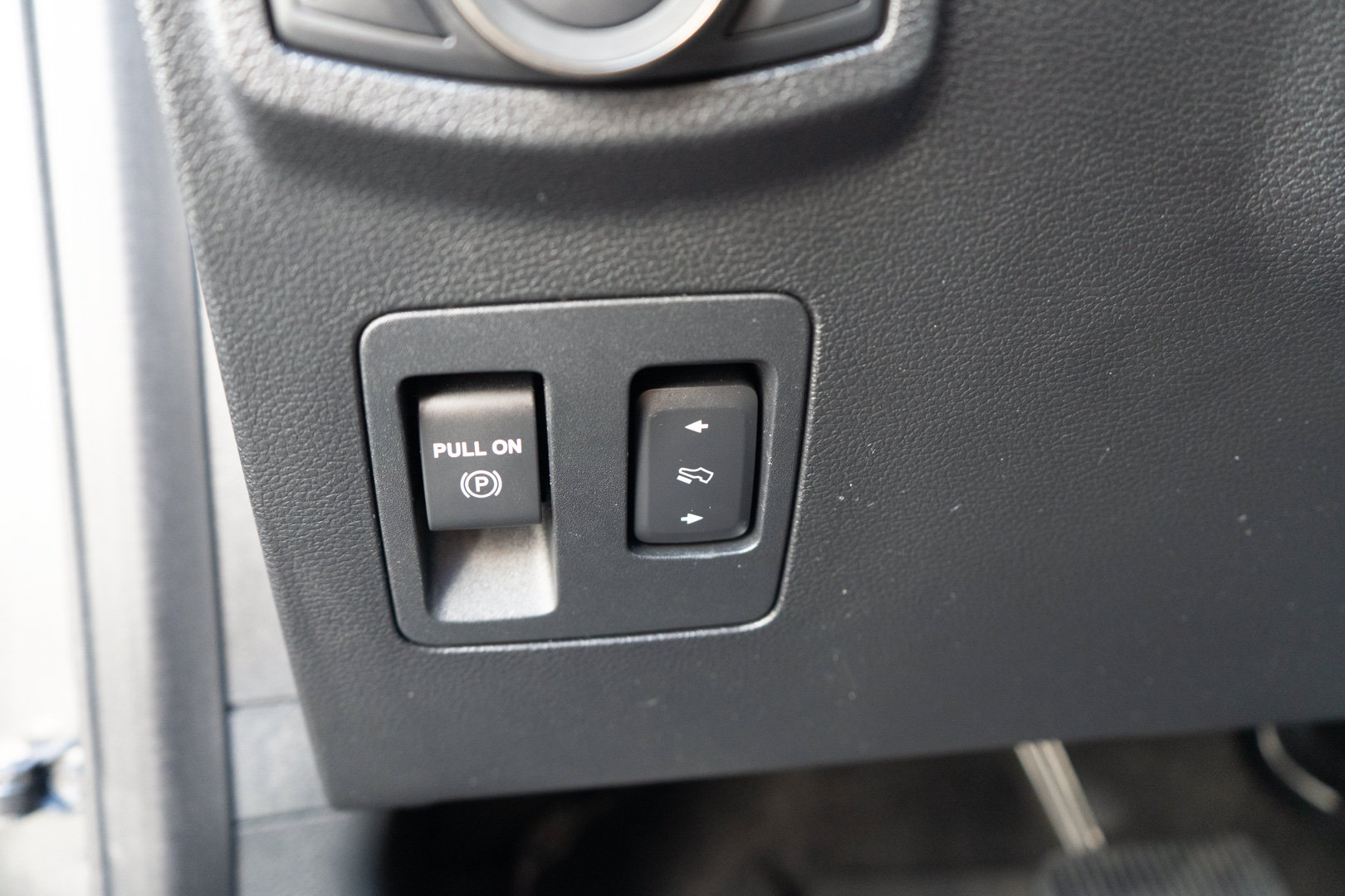 Used 2019 Ford F150 Raptor w/ Equipment Group 802A Luxury AWD/4WD image 17