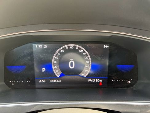 Used 2022 Volkswagen Tiguan SE image 10