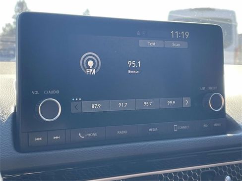 Used 2025 Honda Civic Sport image 25