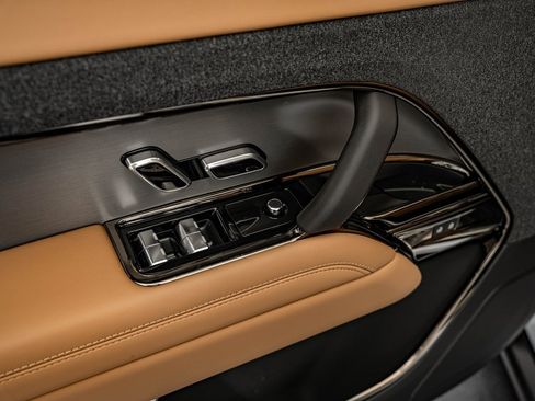 New 2026 Land Rover Range Rover Sport SE image 17