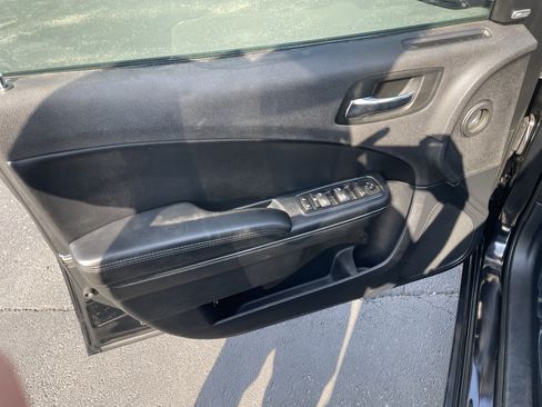Used 2013 Dodge Charger SXT RWD image 10