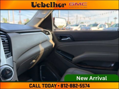 Used 2018 GMC Yukon XL SLT w/ Open Road Package AWD/4WD image 37