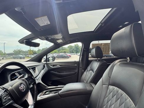 Used 2022 Buick Enclave Avenir w/ Avenir Technology Package AWD/4WD image 25