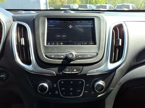 Used 2022 Chevrolet Equinox LT FWD image 23
