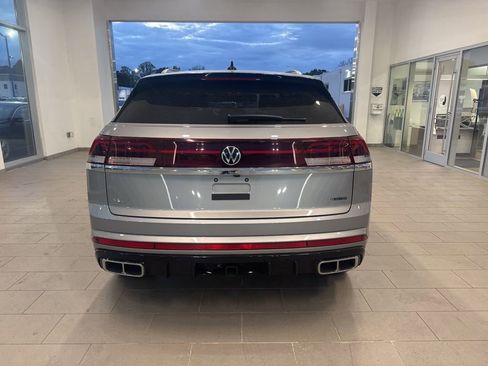 Used 2024 Volkswagen Atlas Cross Sport SEL R-Line AWD/4WD image 4