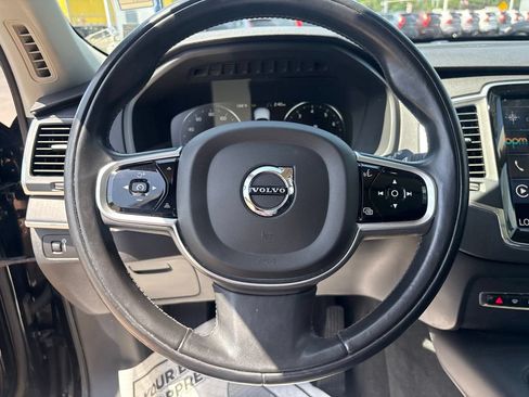 Used 2020 Volvo XC90 T6 Momentum AWD/4WD image 18
