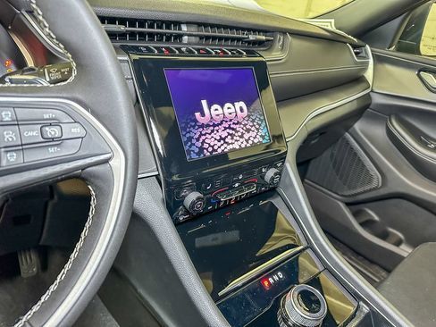New 2026 Jeep Grand Cherokee L Laredo AWD/4WD image 32