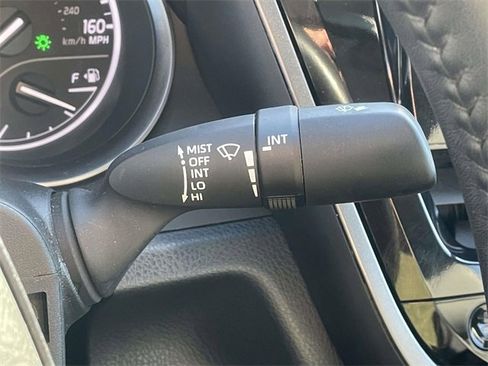 Used 2024 Toyota Camry SE image 22