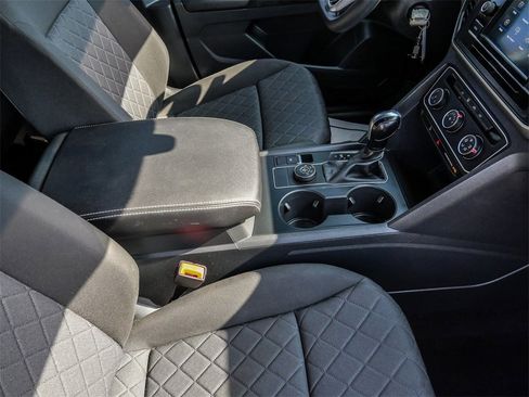 Used 2020 Volkswagen Atlas Cross Sport S image 16