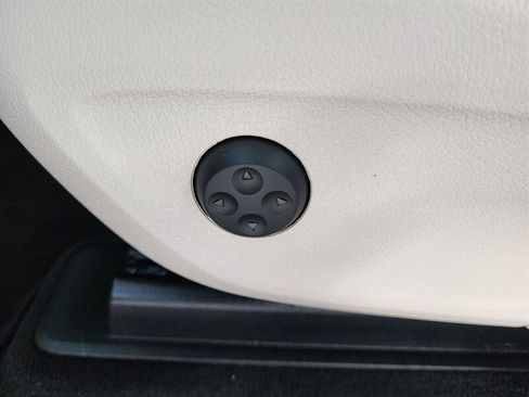 Used 2023 Mercedes-Benz GLE 350 4MATIC w/ AMG Line Exterior image 28