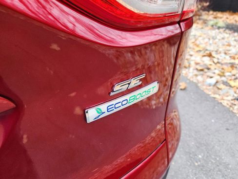 Used 2013 Ford Escape SE image 18