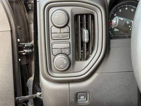 Used 2024 Chevrolet Silverado 2500 Custom AWD/4WD image 19