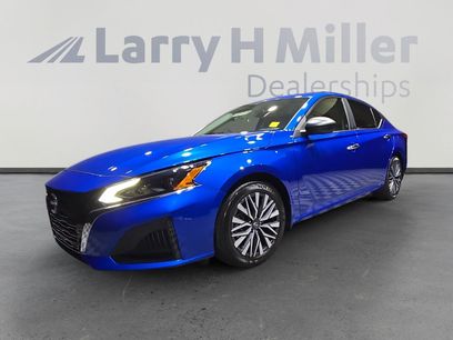 Used 2025 Nissan Altima 2.5 SV