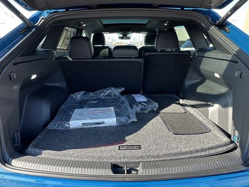 New 2026 Volkswagen Atlas Cross Sport SE image 4